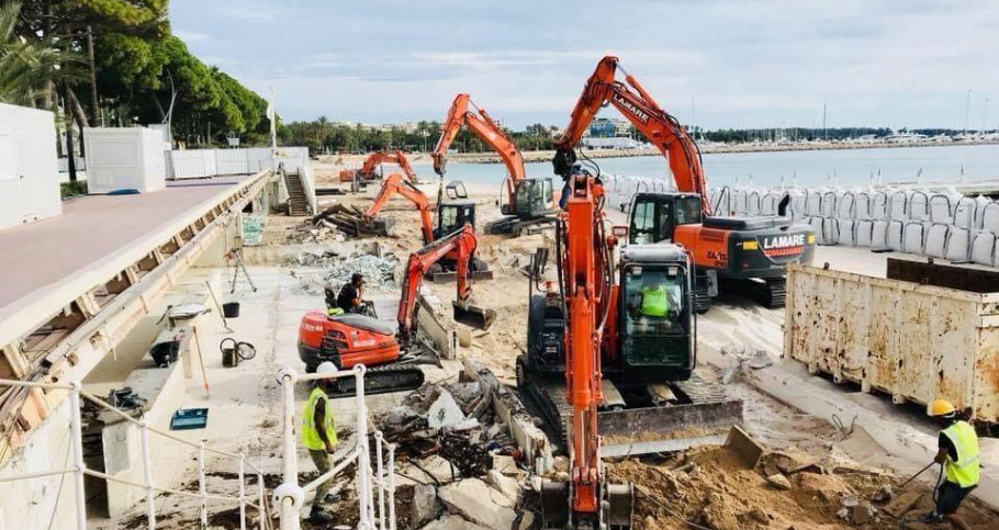 Démolition des plages de la Croisette à Cannes dans les Alpes-Maritimes